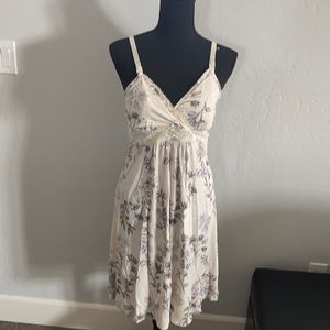 Jessica Simpson nursing nightgown size medium